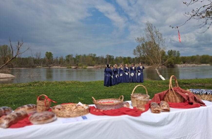 ​”Μια Πασχαλιά και μια Λαμπρή στα Ρίζια στο ποτάμι…”